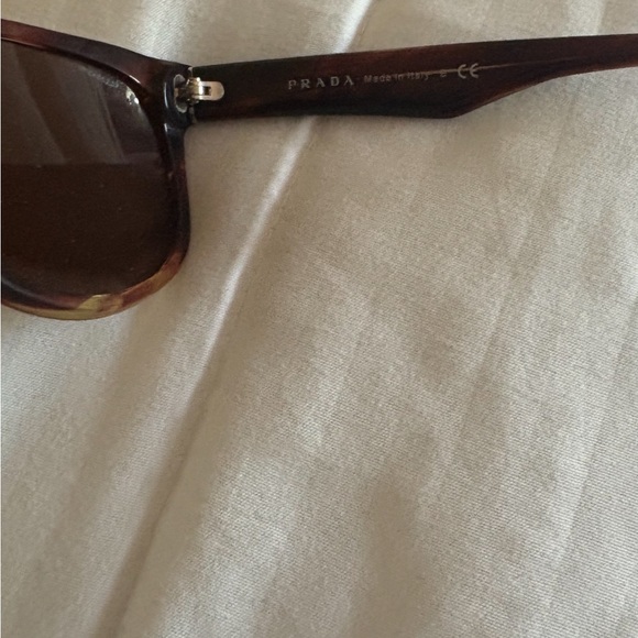Prada sunglasses - Picture 8 of 8
